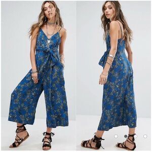Free People Hot Tropics Blue Floral Wide Leg Capri Jumpsuit Front Tie $128 0